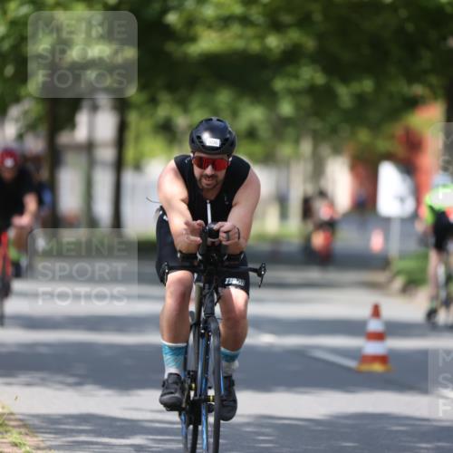 10.08.2025 - GEWOBA Citytriathlon Bremen Yannick Fuchs http://msf.ph/oto/8548593 10.08.2025 12:14:36 Radfahren 632, 681, 708, 735, 736, 738, 806, 838, 888 meine-sportfotos.de