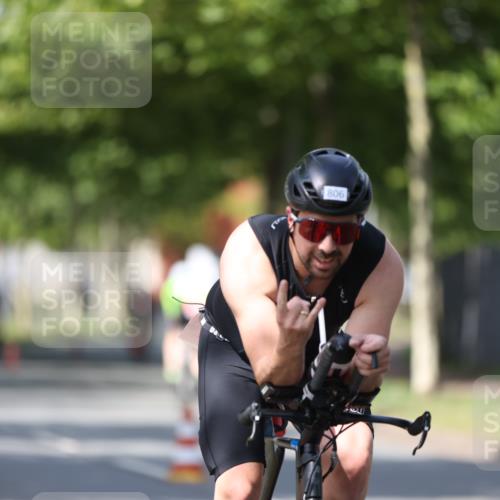 10.08.2025 - GEWOBA Citytriathlon Bremen Yannick Fuchs http://msf.ph/oto/8548604 10.08.2025 12:14:37 Radfahren 632, 681, 708, 735, 736, 738, 806, 838, 888 meine-sportfotos.de