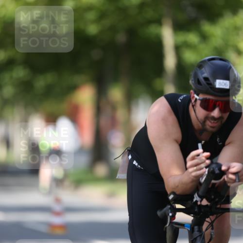 10.08.2025 - GEWOBA Citytriathlon Bremen Yannick Fuchs http://msf.ph/oto/8548607 10.08.2025 12:14:37 Radfahren 632, 681, 708, 735, 736, 738, 806, 838, 888 meine-sportfotos.de