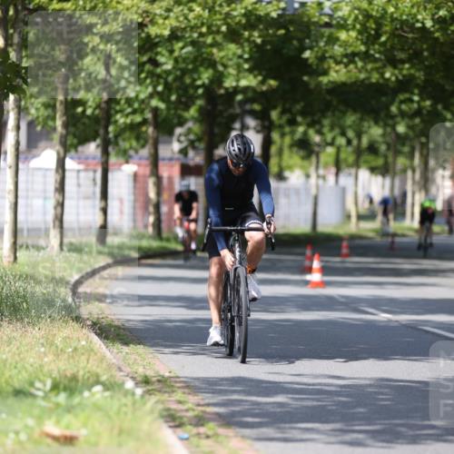 10.08.2025 - GEWOBA Citytriathlon Bremen Yannick Fuchs http://msf.ph/oto/8548624 10.08.2025 12:14:41 Radfahren 632, 635, 657, 681, 735, 736, 738, 806, 838, 895 meine-sportfotos.de