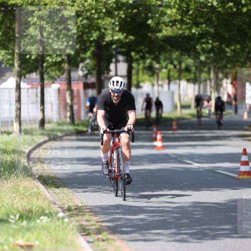 10.08.2025 - GEWOBA Citytriathlon Bremen Yannick Fuchs http://msf.ph/oto/8548647 10.08.2025 12:14:46 Radfahren 551, 627, 632, 635, 657, 736, 738, 806, 826, 838, 857, 895, 897 meine-sportfotos.de