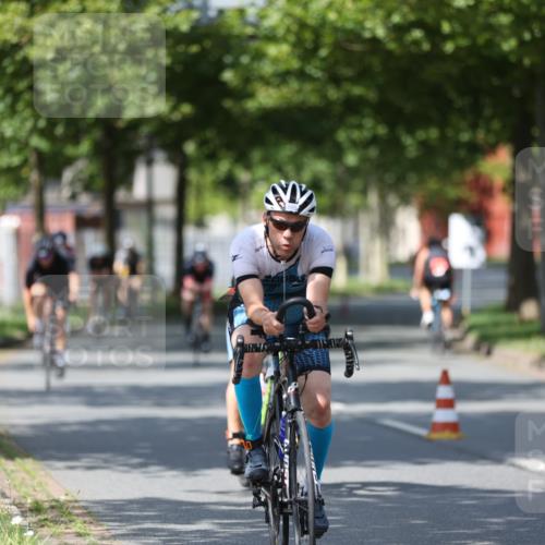 10.08.2025 - GEWOBA Citytriathlon Bremen Yannick Fuchs http://msf.ph/oto/8548701 10.08.2025 12:14:52 Radfahren 551, 627, 632, 635, 657, 736, 826, 838, 857, 895, 897, 1020 meine-sportfotos.de