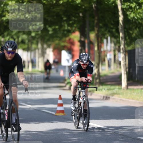 10.08.2025 - GEWOBA Citytriathlon Bremen Yannick Fuchs http://msf.ph/oto/8548714 10.08.2025 12:14:55 Radfahren 551, 627, 635, 657, 736, 826, 857, 895, 897, 959, 1020 meine-sportfotos.de
