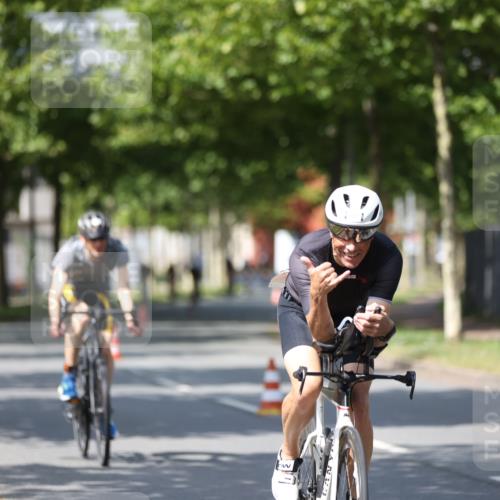 10.08.2025 - GEWOBA Citytriathlon Bremen Yannick Fuchs http://msf.ph/oto/8548734 10.08.2025 12:14:58 Radfahren 551, 627, 635, 657, 736, 753, 826, 857, 895, 897, 959, 1011, 1020 meine-sportfotos.de