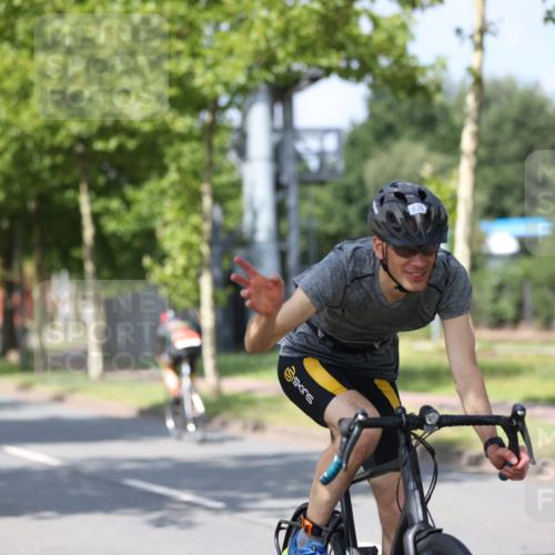 10.08.2025 - GEWOBA Citytriathlon Bremen Yannick Fuchs http://msf.ph/oto/8548745 10.08.2025 12:15:00 Radfahren 551, 564, 627, 635, 657, 753, 826, 852, 857, 895, 897, 959, 1011, 1020 meine-sportfotos.de