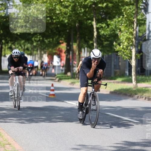 10.08.2025 - GEWOBA Citytriathlon Bremen Yannick Fuchs http://msf.ph/oto/8548752 10.08.2025 12:15:06 Radfahren 551, 564, 627, 657, 753, 826, 852, 857, 876, 897, 947, 959, 1011, 1020 meine-sportfotos.de