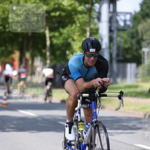 10.08.2025 - GEWOBA Citytriathlon Bremen Yannick Fuchs http://msf.ph/oto/8548789 10.08.2025 12:15:10 Radfahren 551, 564, 591, 753, 826, 852, 876, 947, 959, 1011, 1020 meine-sportfotos.de
