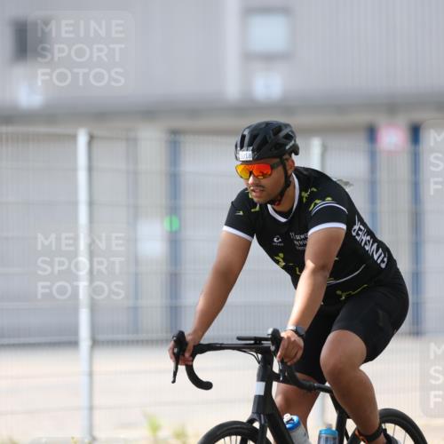 10.08.2025 - GEWOBA Citytriathlon Bremen Yannick Fuchs http://msf.ph/oto/8548796 10.08.2025 13:17:31 Radfahren 567, 825, 853, 910, 1018 meine-sportfotos.de
