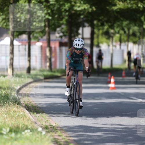 10.08.2025 - GEWOBA Citytriathlon Bremen Yannick Fuchs http://msf.ph/oto/8548797 10.08.2025 12:15:11 Radfahren 564, 591, 753, 826, 852, 876, 947, 959, 1011, 1020 meine-sportfotos.de