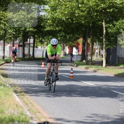 10.08.2025 - GEWOBA Citytriathlon Bremen Yannick Fuchs http://msf.ph/oto/8548886 10.08.2025 12:15:30 Radfahren 591, 641, 643, 834, 858, 876 meine-sportfotos.de