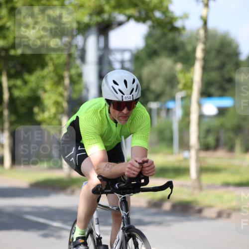 10.08.2025 - GEWOBA Citytriathlon Bremen Yannick Fuchs http://msf.ph/oto/8548896 10.08.2025 12:15:31 Radfahren 591, 641, 643, 834, 858 meine-sportfotos.de