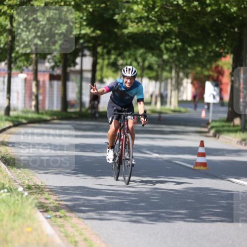 10.08.2025 - GEWOBA Citytriathlon Bremen Yannick Fuchs http://msf.ph/oto/8548899 10.08.2025 12:15:32 Radfahren 591, 641, 643, 834, 858 meine-sportfotos.de