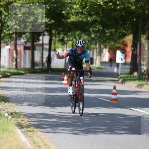 10.08.2025 - GEWOBA Citytriathlon Bremen Yannick Fuchs http://msf.ph/oto/8548901 10.08.2025 12:15:32 Radfahren 591, 641, 643, 834, 858 meine-sportfotos.de
