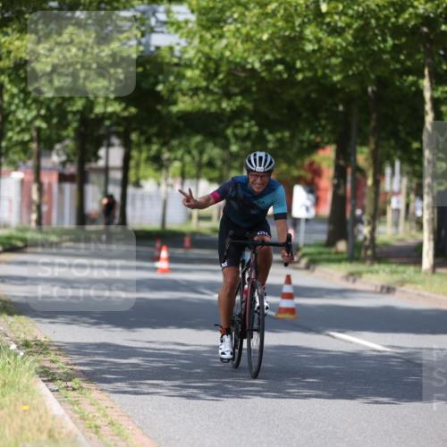 10.08.2025 - GEWOBA Citytriathlon Bremen Yannick Fuchs http://msf.ph/oto/8548906 10.08.2025 12:15:33 Radfahren 591, 641, 643, 834, 858 meine-sportfotos.de