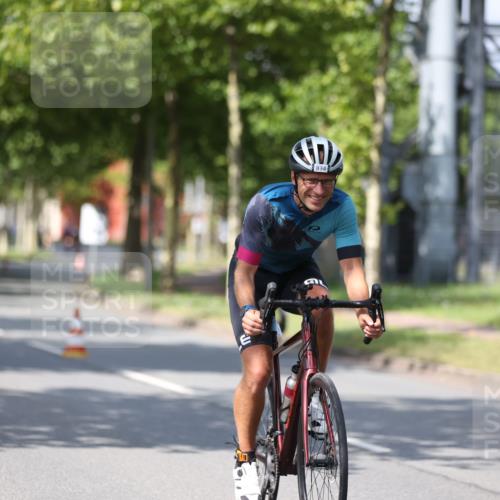 10.08.2025 - GEWOBA Citytriathlon Bremen Yannick Fuchs http://msf.ph/oto/8548907 10.08.2025 12:15:33 Radfahren 591, 641, 643, 834, 858 meine-sportfotos.de