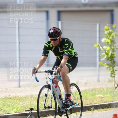 10.08.2025 - GEWOBA Citytriathlon Bremen Yannick Fuchs http://msf.ph/oto/8548928 10.08.2025 13:18:58 Radfahren 671, 709, 726, 899, 975 meine-sportfotos.de