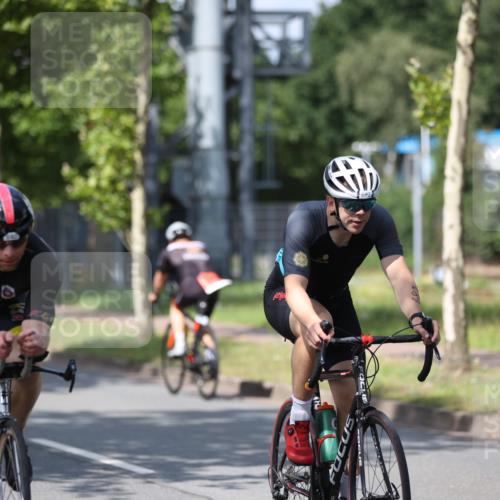10.08.2025 - GEWOBA Citytriathlon Bremen Yannick Fuchs http://msf.ph/oto/8548968 10.08.2025 12:15:49 Radfahren 600, 626, 641, 682, 686, 707, 715, 824, 836, 839, 840, 859, 891, 1016, 1022 meine-sportfotos.de