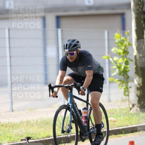 10.08.2025 - GEWOBA Citytriathlon Bremen Yannick Fuchs http://msf.ph/oto/8548986 10.08.2025 13:19:14 Radfahren 671, 762, 803, 899, 983, 1002 meine-sportfotos.de