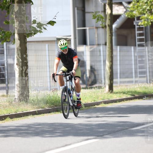 10.08.2025 - GEWOBA Citytriathlon Bremen Yannick Fuchs http://msf.ph/oto/8549019 10.08.2025 13:19:27 Radfahren 762, 803, 983, 1002 meine-sportfotos.de