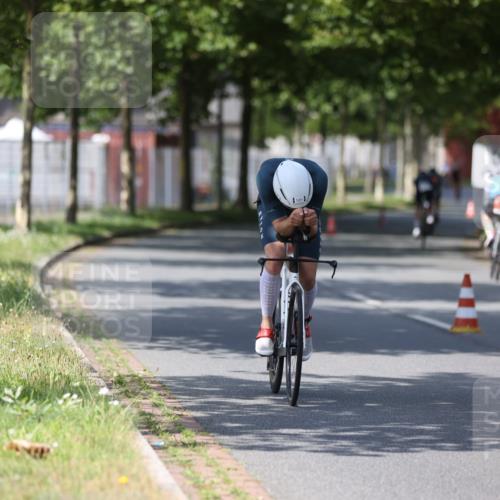 10.08.2025 - GEWOBA Citytriathlon Bremen Yannick Fuchs http://msf.ph/oto/8549070 10.08.2025 12:16:08 Radfahren 600, 654, 686, 707, 824, 891, 1022 meine-sportfotos.de
