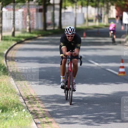 10.08.2025 - GEWOBA Citytriathlon Bremen Yannick Fuchs http://msf.ph/oto/8549089 10.08.2025 12:16:20 Radfahren 820 meine-sportfotos.de