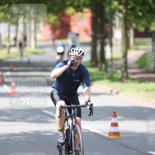 10.08.2025 - GEWOBA Citytriathlon Bremen Yannick Fuchs http://msf.ph/oto/8549110 10.08.2025 13:20:50 Radfahren 581, 785, 842, 862, 953 meine-sportfotos.de