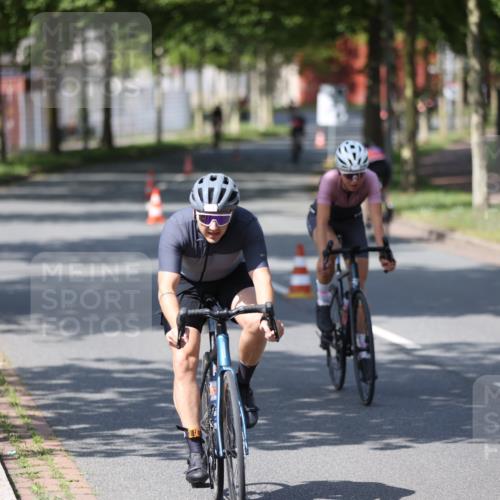 10.08.2025 - GEWOBA Citytriathlon Bremen Yannick Fuchs http://msf.ph/oto/8549137 10.08.2025 12:17:29 Radfahren 671, 766, 856, 912 meine-sportfotos.de