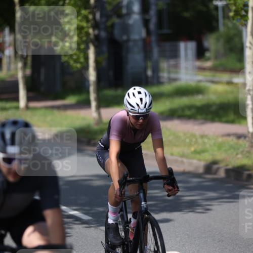 10.08.2025 - GEWOBA Citytriathlon Bremen Yannick Fuchs http://msf.ph/oto/8549143 10.08.2025 12:17:30 Radfahren 671, 766, 856, 912 meine-sportfotos.de