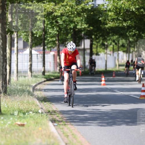 10.08.2025 - GEWOBA Citytriathlon Bremen Yannick Fuchs http://msf.ph/oto/8549174 10.08.2025 12:17:45 Radfahren 560, 566, 741, 765, 766, 933, 1025 meine-sportfotos.de