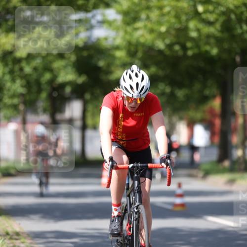 10.08.2025 - GEWOBA Citytriathlon Bremen Yannick Fuchs http://msf.ph/oto/8549181 10.08.2025 12:17:47 Radfahren 560, 566, 741, 765, 766, 933, 1025 meine-sportfotos.de