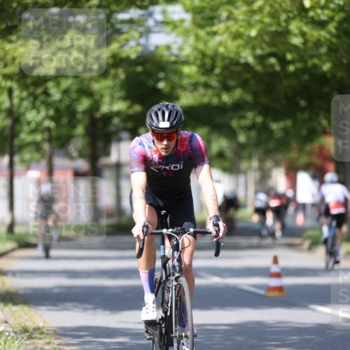 10.08.2025 - GEWOBA Citytriathlon Bremen Yannick Fuchs http://msf.ph/oto/8549227 10.08.2025 12:17:53 Radfahren 560, 566, 741, 765, 794, 867, 933, 1025 meine-sportfotos.de