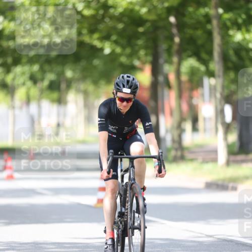 10.08.2025 - GEWOBA Citytriathlon Bremen Yannick Fuchs http://msf.ph/oto/8549238 10.08.2025 13:23:46 Radfahren 930, 965, 972 meine-sportfotos.de