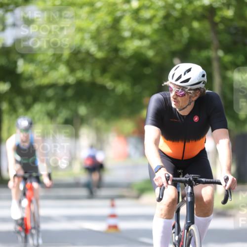 10.08.2025 - GEWOBA Citytriathlon Bremen Yannick Fuchs http://msf.ph/oto/8549261 10.08.2025 13:23:52 Radfahren 930, 965, 972 meine-sportfotos.de