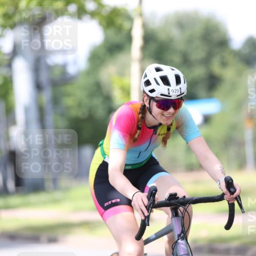 10.08.2025 - GEWOBA Citytriathlon Bremen Yannick Fuchs http://msf.ph/oto/8549291 10.08.2025 13:24:12 Radfahren 929 meine-sportfotos.de