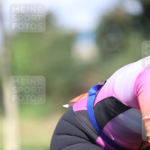 10.08.2025 - GEWOBA Citytriathlon Bremen Yannick Fuchs http://msf.ph/oto/8549361 10.08.2025 12:18:17 Radfahren 553, 579, 582, 637, 680, 763, 794, 833, 914, 966, 973, 977 meine-sportfotos.de