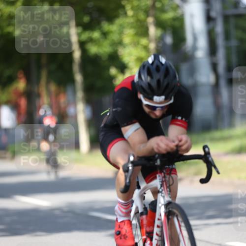 10.08.2025 - GEWOBA Citytriathlon Bremen Yannick Fuchs http://msf.ph/oto/8549382 10.08.2025 12:18:25 Radfahren 579, 584, 637, 678, 680, 759, 763, 781, 855, 914, 919, 973 meine-sportfotos.de