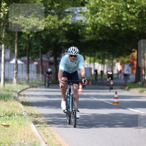 10.08.2025 - GEWOBA Citytriathlon Bremen Yannick Fuchs http://msf.ph/oto/8549392 10.08.2025 12:18:27 Radfahren 584, 637, 678, 680, 759, 763, 781, 855, 914, 919, 973 meine-sportfotos.de