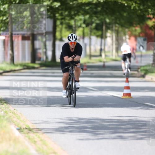 10.08.2025 - GEWOBA Citytriathlon Bremen Yannick Fuchs http://msf.ph/oto/8549406 10.08.2025 13:26:28 Radfahren 918, 948, 962 meine-sportfotos.de