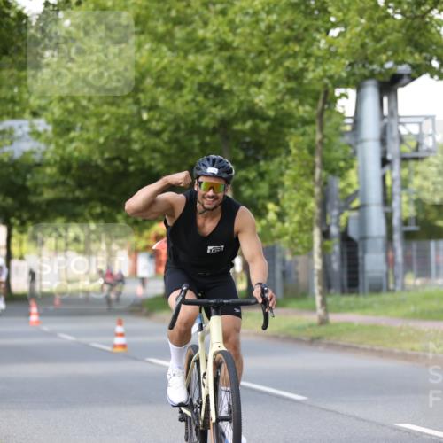 10.08.2025 - GEWOBA Citytriathlon Bremen Yannick Fuchs http://msf.ph/oto/8549431 10.08.2025 12:18:34 Radfahren 584, 637, 642, 652, 678, 680, 759, 763, 781, 855, 919, 973, 1015, 1029 meine-sportfotos.de