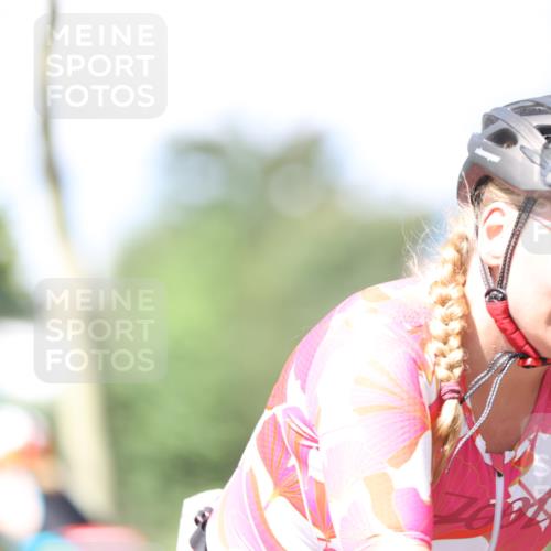 10.08.2025 - GEWOBA Citytriathlon Bremen Yannick Fuchs http://msf.ph/oto/8549444 10.08.2025 13:26:44 Radfahren 809, 962 meine-sportfotos.de