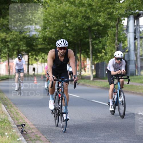 10.08.2025 - GEWOBA Citytriathlon Bremen Yannick Fuchs http://msf.ph/oto/8549454 10.08.2025 12:18:38 Radfahren 584, 637, 642, 652, 678, 680, 759, 763, 781, 855, 919, 1015, 1018, 1029 meine-sportfotos.de