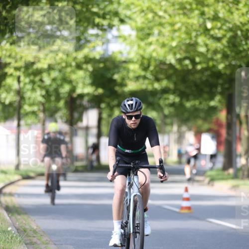 10.08.2025 - GEWOBA Citytriathlon Bremen Yannick Fuchs http://msf.ph/oto/8549483 10.08.2025 12:18:43 Radfahren 584, 642, 652, 678, 759, 781, 789, 790, 825, 853, 855, 919, 1015, 1018, 1029 meine-sportfotos.de