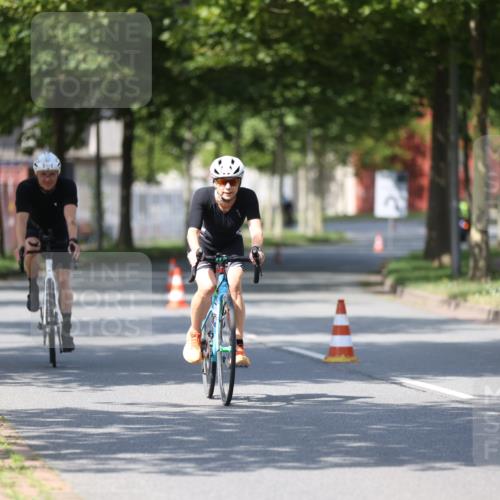 10.08.2025 - GEWOBA Citytriathlon Bremen Yannick Fuchs http://msf.ph/oto/8549532 10.08.2025 12:18:56 Radfahren 556, 789, 790, 825, 853, 978, 982, 1018 meine-sportfotos.de