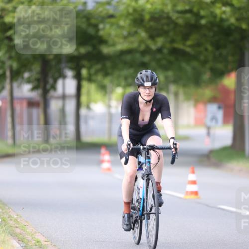 10.08.2025 - GEWOBA Citytriathlon Bremen Yannick Fuchs http://msf.ph/oto/8549538 10.08.2025 13:28:02 Radfahren 746, 941 meine-sportfotos.de