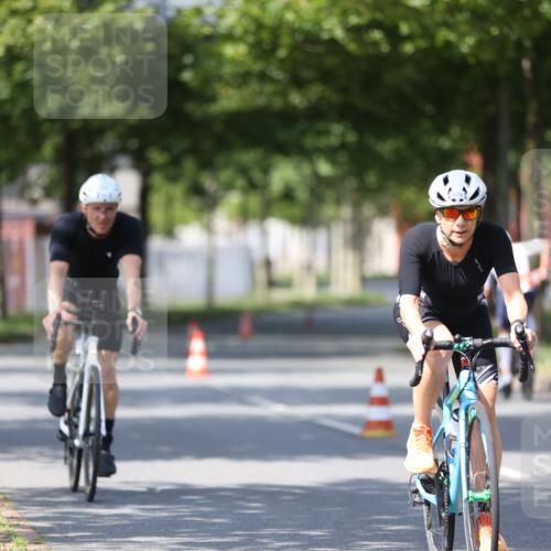 10.08.2025 - GEWOBA Citytriathlon Bremen Yannick Fuchs http://msf.ph/oto/8549544 10.08.2025 12:18:57 Radfahren 556, 789, 790, 825, 853, 978, 982, 1018 meine-sportfotos.de