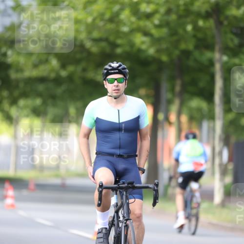 10.08.2025 - GEWOBA Citytriathlon Bremen Yannick Fuchs http://msf.ph/oto/8549563 10.08.2025 13:28:19 Radfahren 746, 903 meine-sportfotos.de