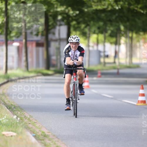 10.08.2025 - GEWOBA Citytriathlon Bremen Yannick Fuchs http://msf.ph/oto/8549580 10.08.2025 13:28:21 Radfahren 746, 903 meine-sportfotos.de