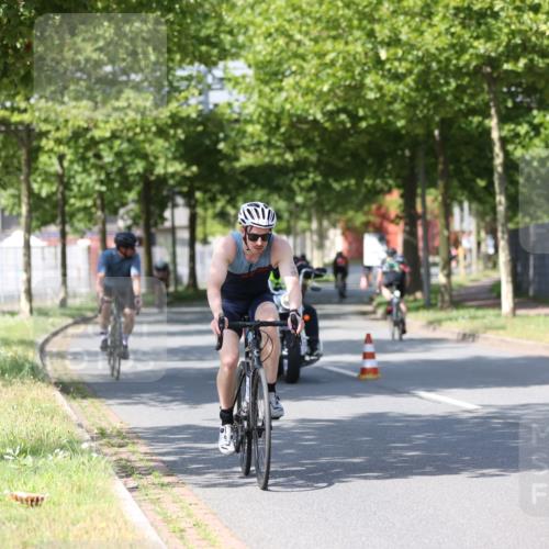 10.08.2025 - GEWOBA Citytriathlon Bremen Yannick Fuchs http://msf.ph/oto/8549581 10.08.2025 12:19:25 Radfahren 709, 750, 762, 804, 872, 1033 meine-sportfotos.de