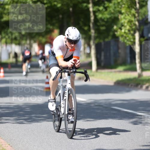 10.08.2025 - GEWOBA Citytriathlon Bremen Yannick Fuchs http://msf.ph/oto/8549656 10.08.2025 12:19:47 Radfahren 554, 719, 739, 749, 841 meine-sportfotos.de
