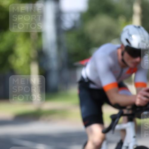 10.08.2025 - GEWOBA Citytriathlon Bremen Yannick Fuchs http://msf.ph/oto/8549661 10.08.2025 12:19:48 Radfahren 554, 719, 739, 749, 764, 841 meine-sportfotos.de